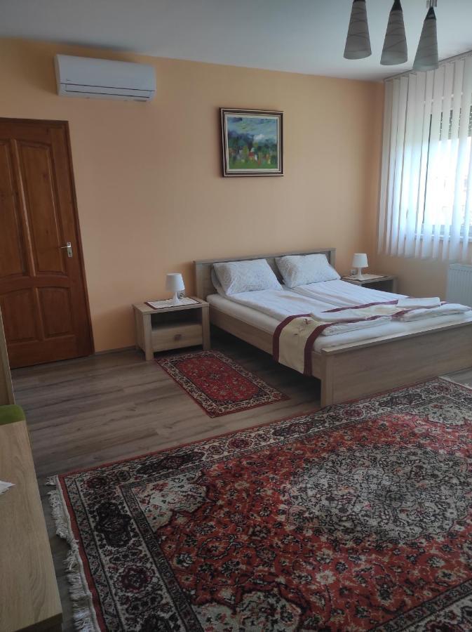 Maros Vendeghaz Hotel Mórahalom Exterior foto